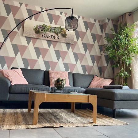 Le Lodges Quievrain Екстериор снимка